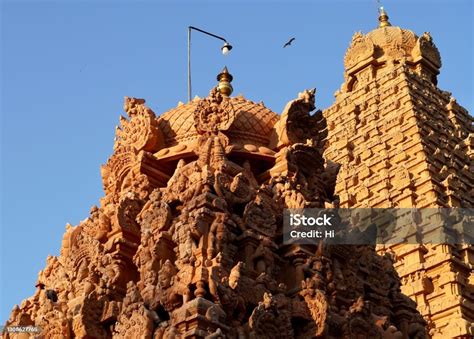 Brihadeeswarar Temple In Thanjavur Tamilnadu India Lord Shiva Temple ...