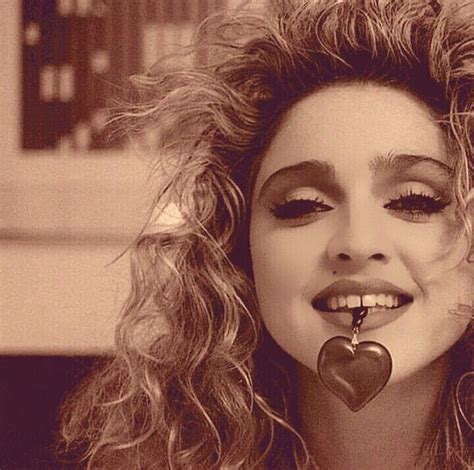 Pin By Garth Badger On Mαd⊕ηηα Madonna 80s Lady Madonna Madonna Looks