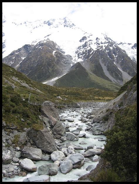 Second Suspension Bridge On The Hooker Valley Track Flickr