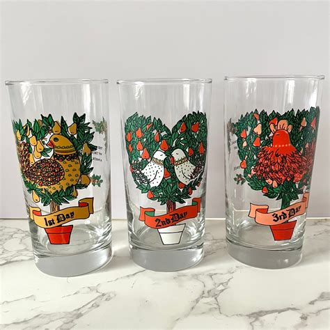 12 Days Of Christmas Drinking Glasses Sold Individually Vintage Christmas Barware Glassware Etsy