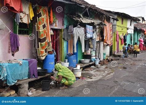 Daily Life Of Slum Dwellers In Kolkata City Editorial Photography