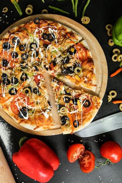 Free Photo Top View Chicken Pizza With Tomatoes Bell Peppers And