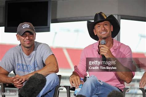 60 Kenny Chesney And Tim Mcgraw Brothers Of The Sun Tour Kick Off Press