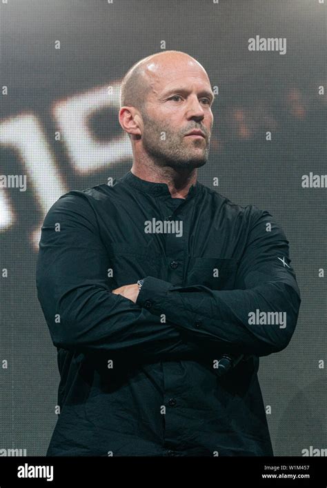 Jason statham diver hi-res stock photography and images - Alamy