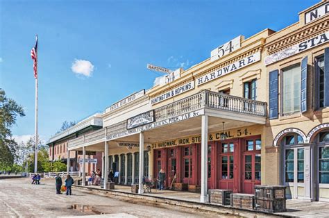 Huntington & Hopkins Hardware - Old Sacramento Waterfront