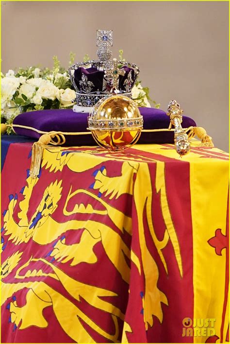 Queen Elizabeth's Imperial State Crown - Details & Estimated Worth ...