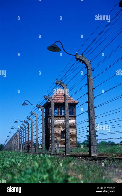 Auschwitz Zaun Vintage Stockfotos Und Bilder Kaufen Alamy