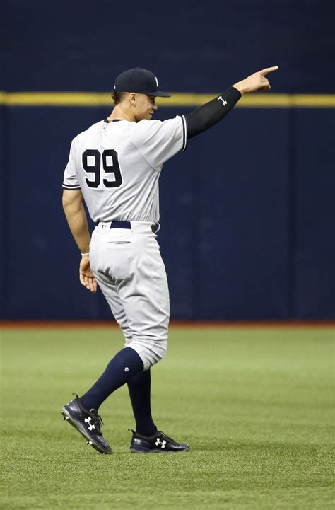 How Aaron Judge is like Derek Jeter to Joe Girardi | New york yankees baseball, New york yankees ...