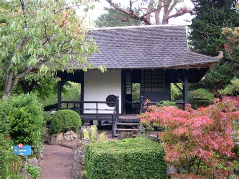 Japanese Zen Garden: Japanese Tea House