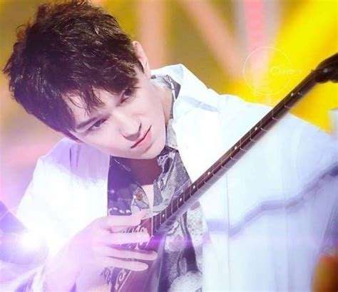 Pingl Par Betur Heredia Sur Dimash Fotos Chanteur Musique