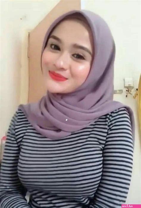 Hijab Pamer Bh Free Sex Photos And Porn Images At Sex1fun