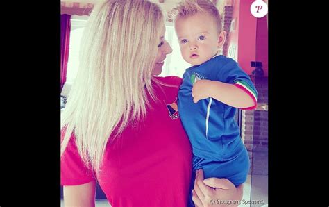 St Phanie Clerbois Ss Et Son Fils Lyam Une Jolie Supportrice Pour