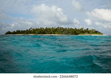 Tropical Resort Island View Ocean Maldives Stock Photo 2266648073 ...