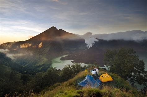 is Most Beautiful Scenery in the World: Gunung Rinjani National Park ...