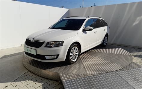 ŠKODA Octavia III Combi Ambition 1 6 TDi 66kW za 8800 00 AUTOPOLIS sk