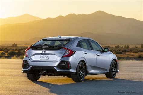 Honda Civic Hatchback 2020 được Nâng Cấp Nhẹ Tăng Giá Bán