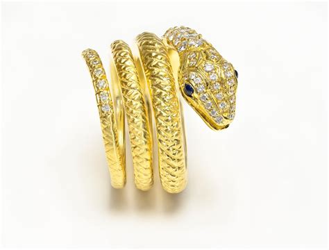 Amy Y 18k Yellow Gold Diamond Snake Ring