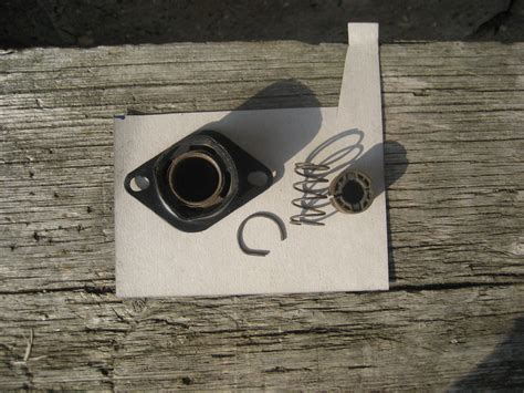 Шаровая опора рычага КПП от 2110 — Lada Ока 11113, 0,7 л, 2005 года ...