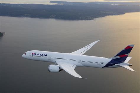 A File Image Of A Latam Boeing 787 9 Latam Airlines Boeing 787 Dreamliner Boeing Aircraft