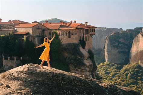 Best Tours of Meteora: Discover Breathtaking Monasteries