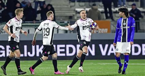 FC Groningen Herpakt Zich Met Zege Bij FC Den Bosch Voetbal