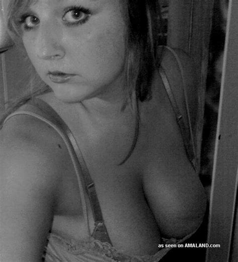 Selection Of Amateur Chunky Girlfriends Posing Sleazy On Cam Porn