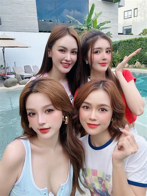 Hội hot girl Sài Thành đình đám một thời Sam bất ngờ được cầu hôn