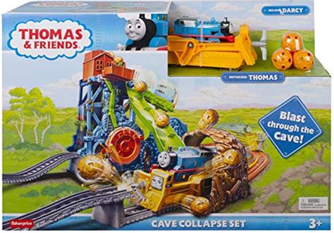 Thomas & Friends TrackMaster track set with motorized Thomas engine ...