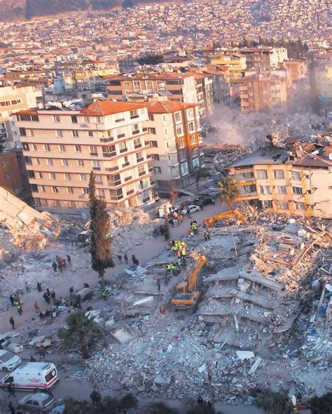 Turkey Issues Arrest Warrants Over Collapsed Buildings