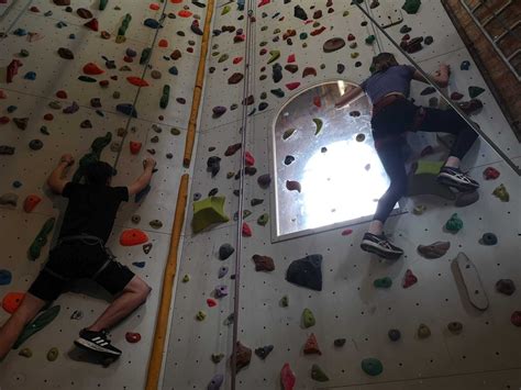 Action Im Kletterturm Grundschule Wilhelm Gentz Neuruppin