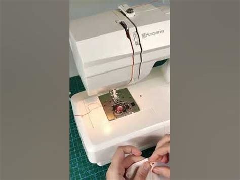 Как пришить пуговицу на машинке без специальной лапки. #яшью#couture ...