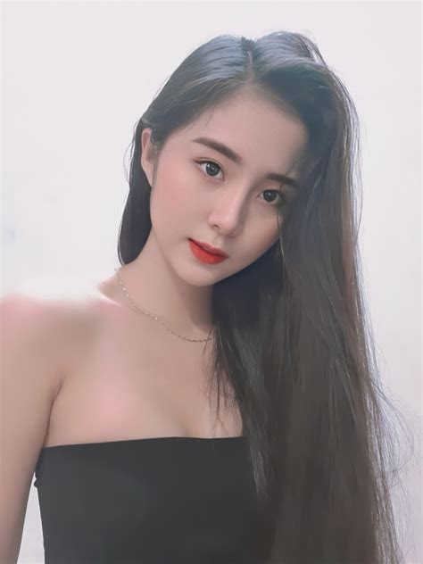 Chi M Ng Ng C N C Nh Nhan S C Nh Hoa T A Ng C C A Hot Girl K Netizen Th T L N B M N O