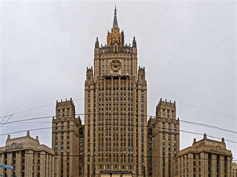 Russian Armenian Fms Discuss Prospects For Peace Treaty Between