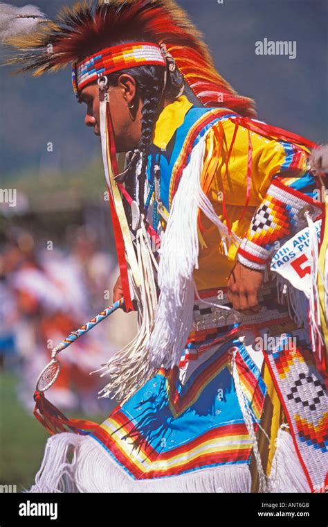 Grass Dancer Taos Pueblo Pow Wow Taos New Mexico Stock Photo Alamy