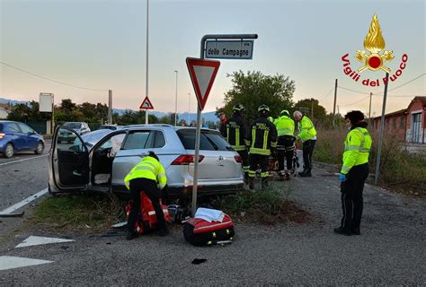 Incidente Tra Auto E Camion Di Ghiaia A Vedelago Il Mezzo Pesante