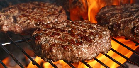 Hamburguesas A La Parrilla Con Salsa De Pistacho Al Pesto Art Culos