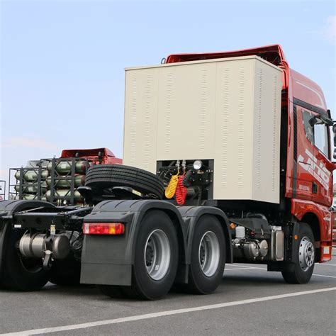 Wide Range Of Applications Inline Six Cylinder FAW CNG Trucks 6X4