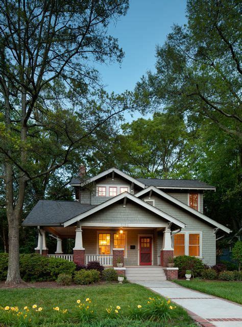 Bungalow House: An American Classic - Town & Country Living Craftsman ...