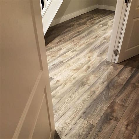 Laminate Flooring Through A Doorway Laminate Flooring