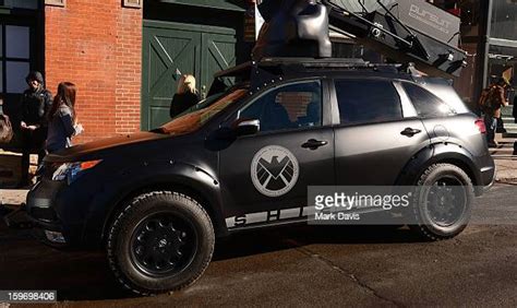 Car Cue Photos And Premium High Res Pictures Getty Images