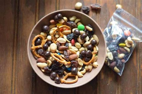 6 Delicious Homemade Trail Mix Recipes