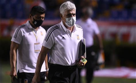 Tigres Hace Oficial La Salida Del Tuca Ferretti