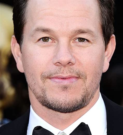 Mark Wahlberg Wiki Net Worth Girlfriend Wife Age And Biography