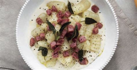 Ricetta Gnocchi Di Patate Selenella Con Fonduta E Salame