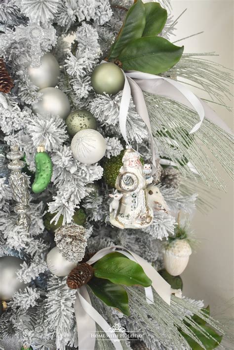 christmas tree pine cones 1