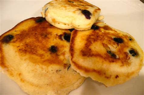 Blueberry Pancakes from scratch – Simply Norma