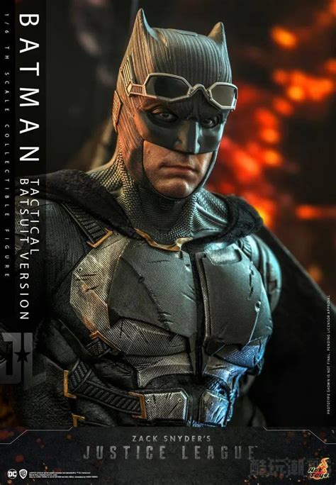Hot Toys查克史奈德之正义联盟蝙蝠侠 战术蝙蝠装版本 比例收藏级人偶 酷玩潮CHAO