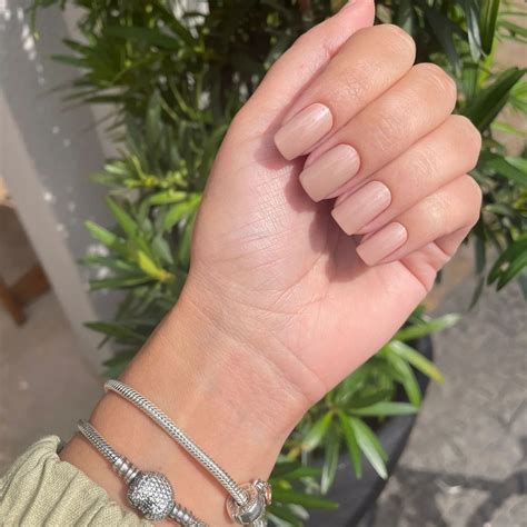 Esmaltes Nude Os Tons Mais Elegantes