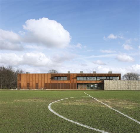 Hackney Marshes Centre - Larissa Johnston Architects