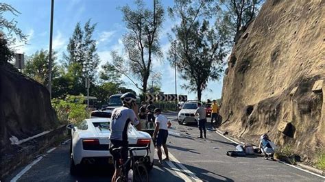 車cam直擊｜石澳道電單車迎頭猛撼跑車 女鐵騎士拋飛翻斛斗重創 消費券專頁